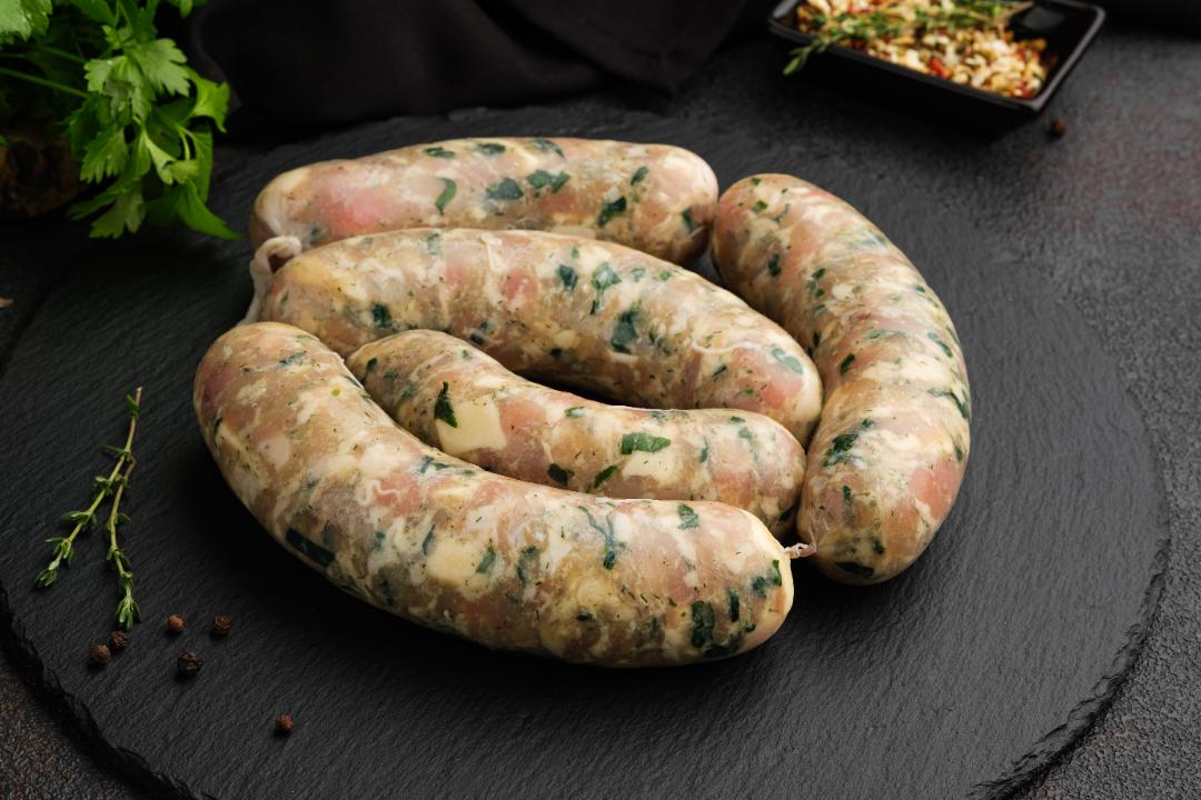 Колбаски куриные со шпинатом и сыром